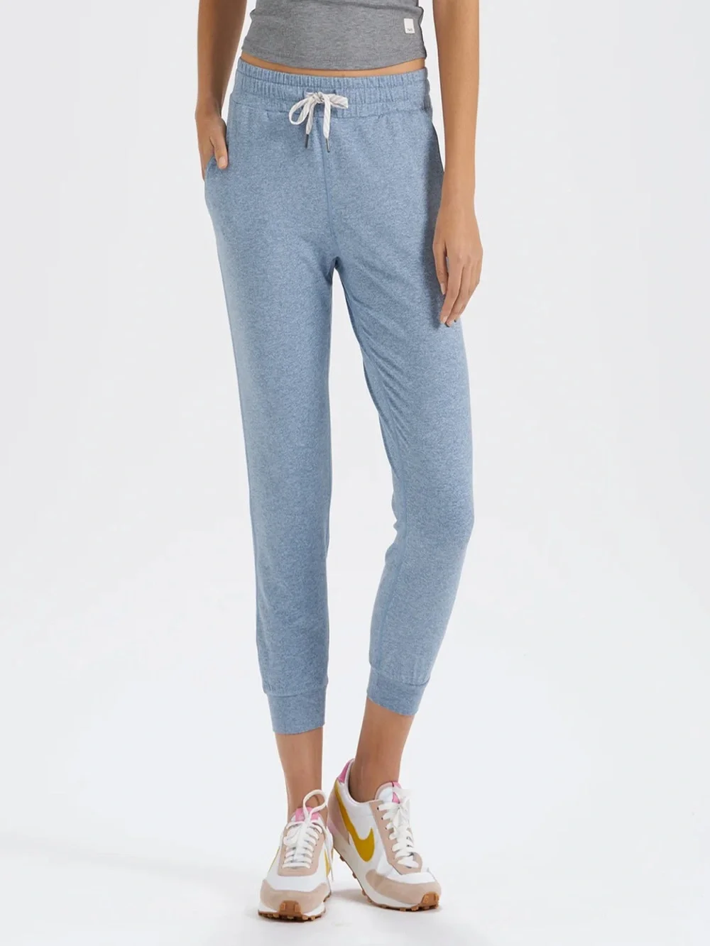 Vuori Matching Set - Halo Essential Hoodie and Performance Jogger (size small)